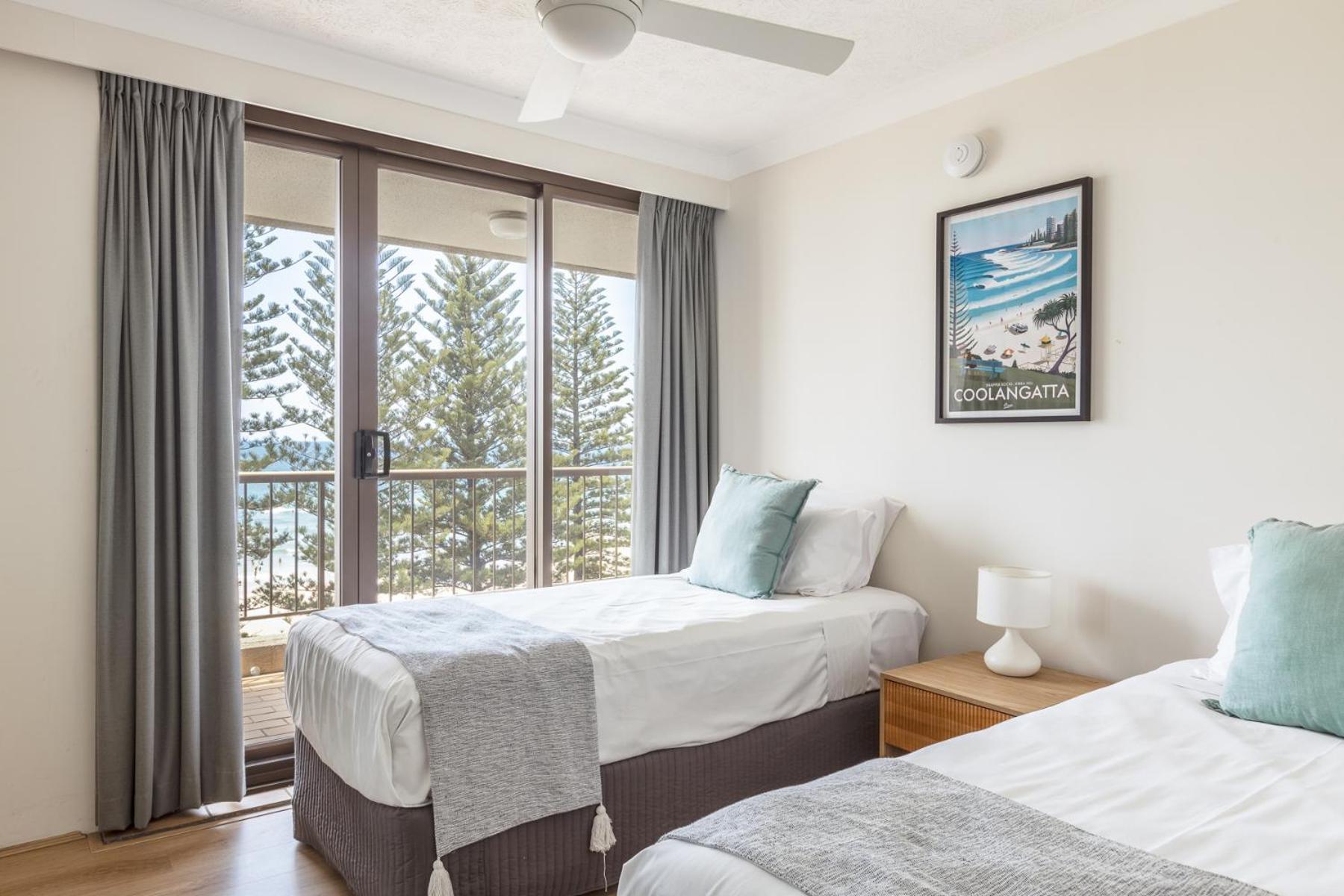 Columbia Beachfront Apartments On Rainbow Bay Gold Coast Exterior photo