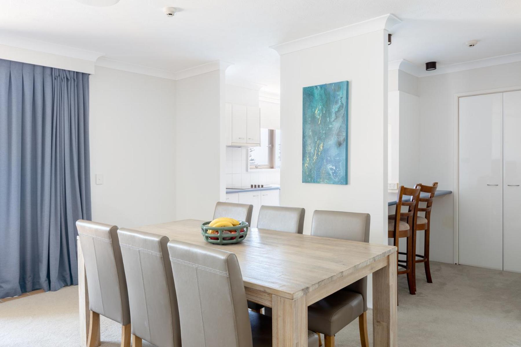 Columbia Beachfront Apartments On Rainbow Bay Gold Coast Exterior photo