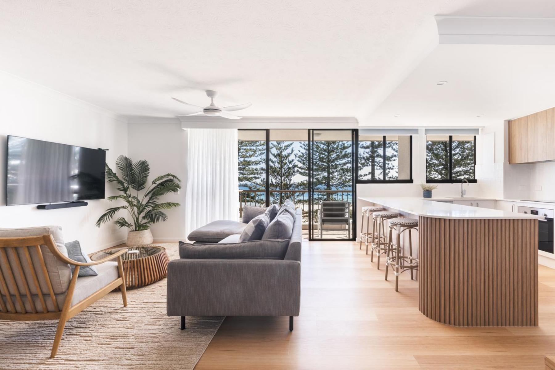 Columbia Beachfront Apartments On Rainbow Bay Gold Coast Exterior photo